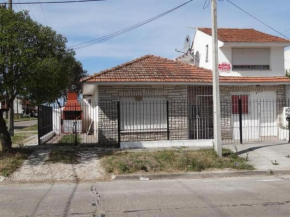 CASA Jovenes familia 250 metros del mar 7 a 8 personas FARO MOGOTES